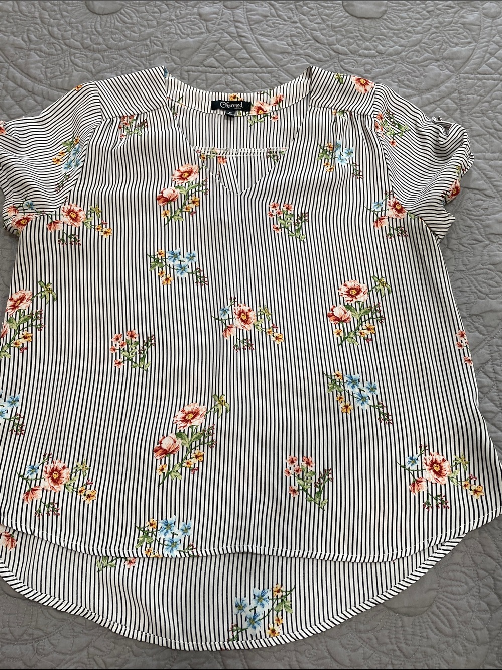 *3 for $10* Charmed by Eve Blouse White/Black and floral M